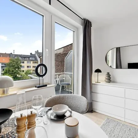 - Luxus Lift & Parken -naehe Dus & Dortmund & Koeln & Essen Wuppertal
