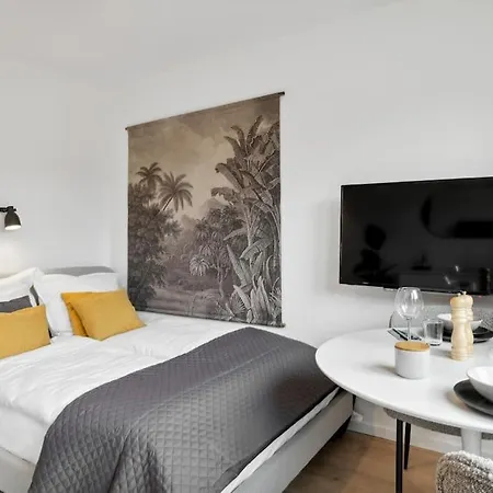- Luxus Lift & Parken -naehe Dus & Dortmund & Koeln & Essen Wuppertal