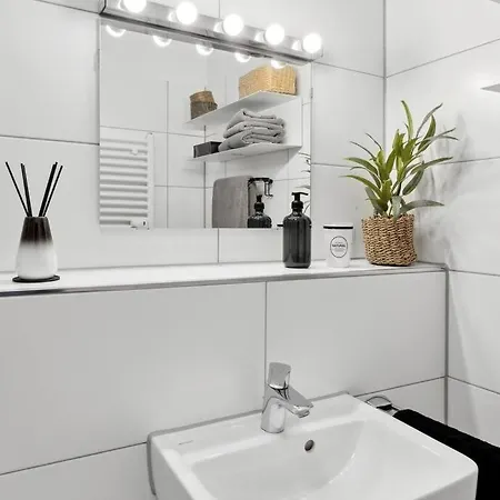 - Luxus Lift & Parken -naehe Dus & Dortmund & Koeln & Essen شقة وبرتال