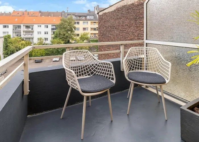 - Luxus Lift & Parken -naehe Dus & Dortmund & Koeln & Essen